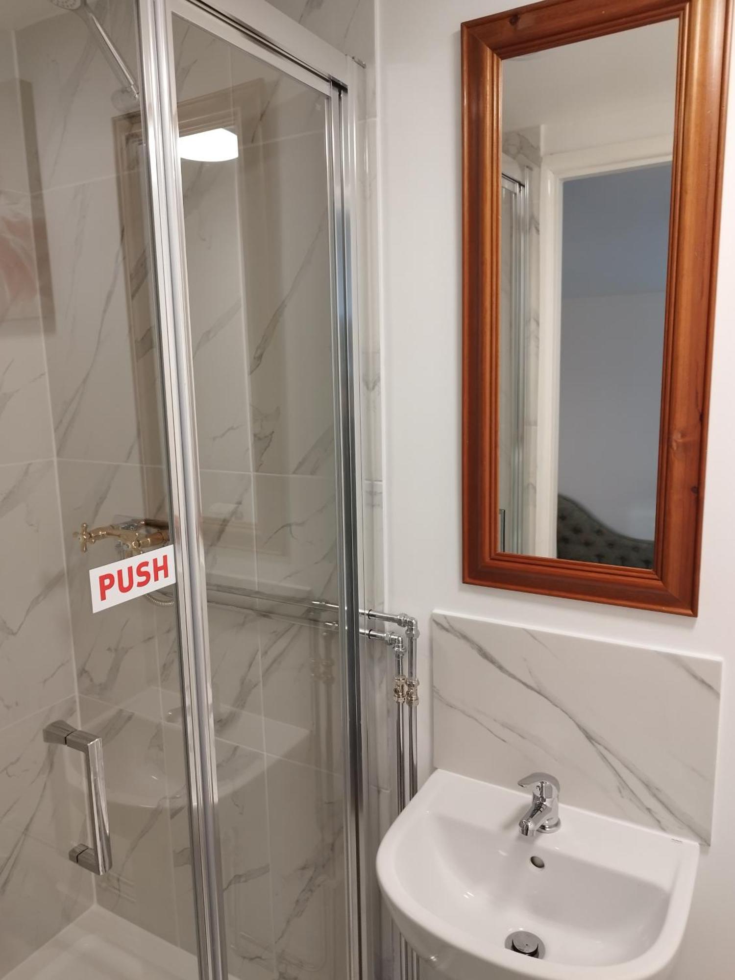 Two Birds Weekly Stay Malmesbury Luaran gambar